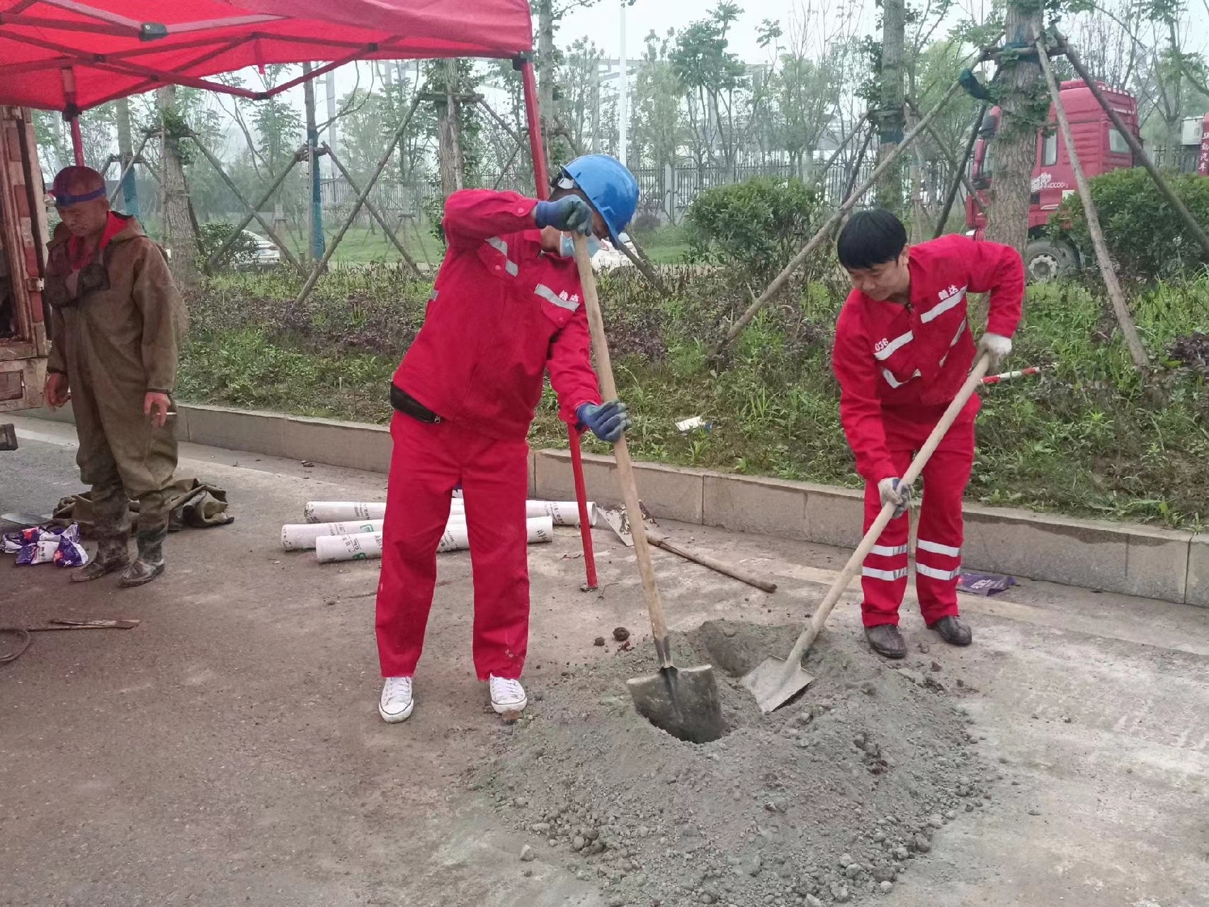 石鼓管道疏通哪家好】及时进行市政管道清淤
